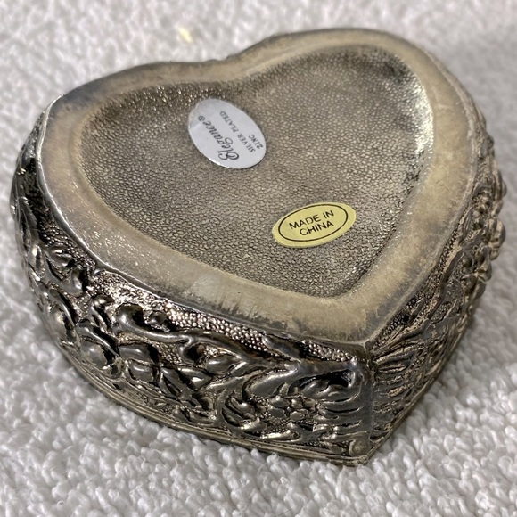Vintage Silver Plated Zinc Heart Shaped Blue Velour Lined Trinket Box - Picture 11 of 13